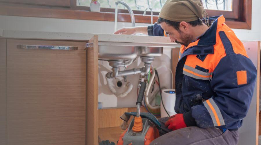 Professional same day plumber in De Kalb, TX